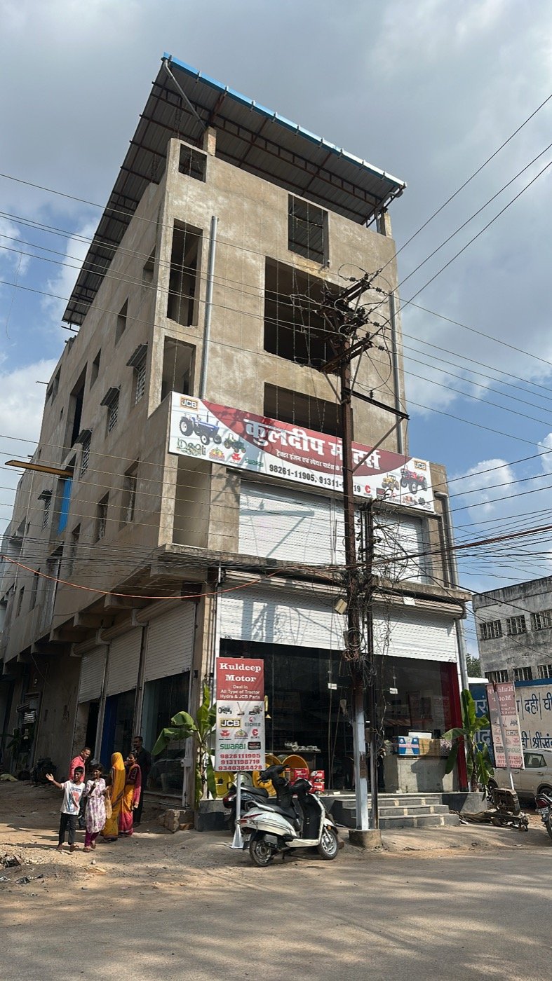 Kuldeep Motors storefront, Maudhapara, Raipur